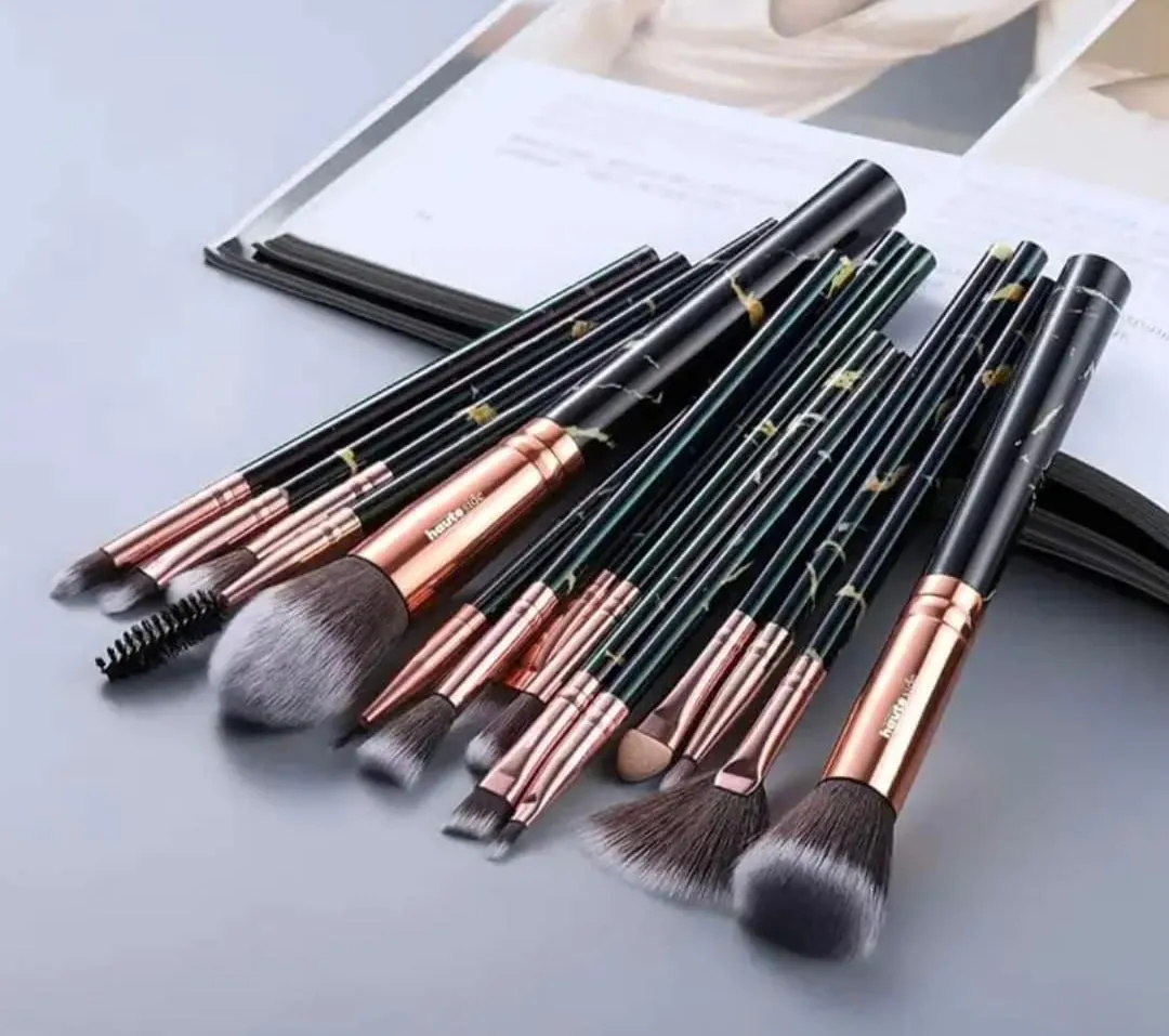 15 Peice Luxury Brushes   Case Sets- 4 Styles