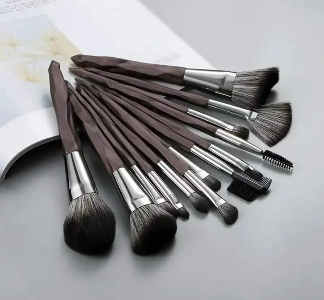15 Peice Luxury Brushes   Case Sets- 4 Styles