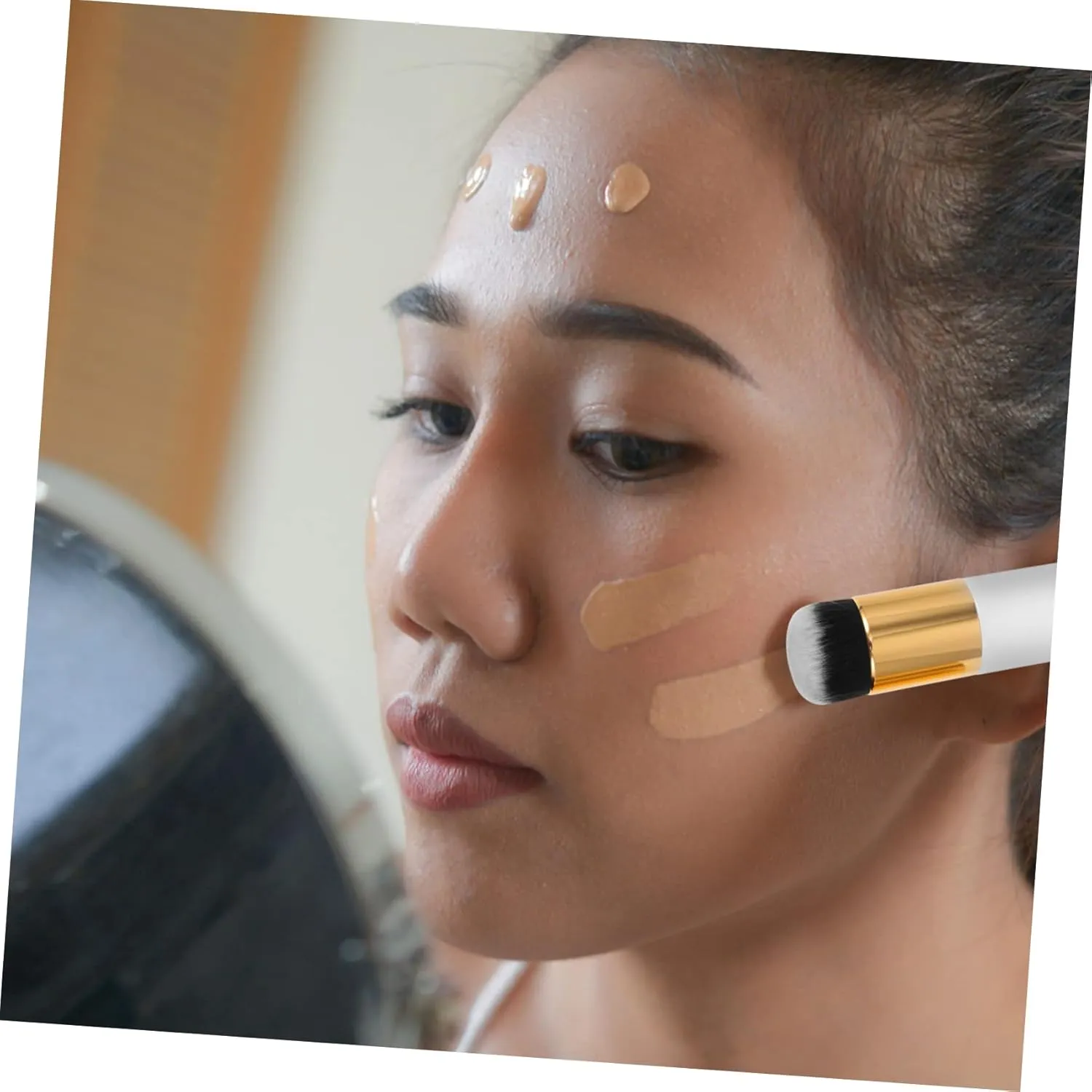 4pcs Fluffy Loose Powder Brush for Makeup Professional Cosmetics Brush for Foundation Blush Application Comfortable Synthetic Hair Chic Design for Blending Buffing