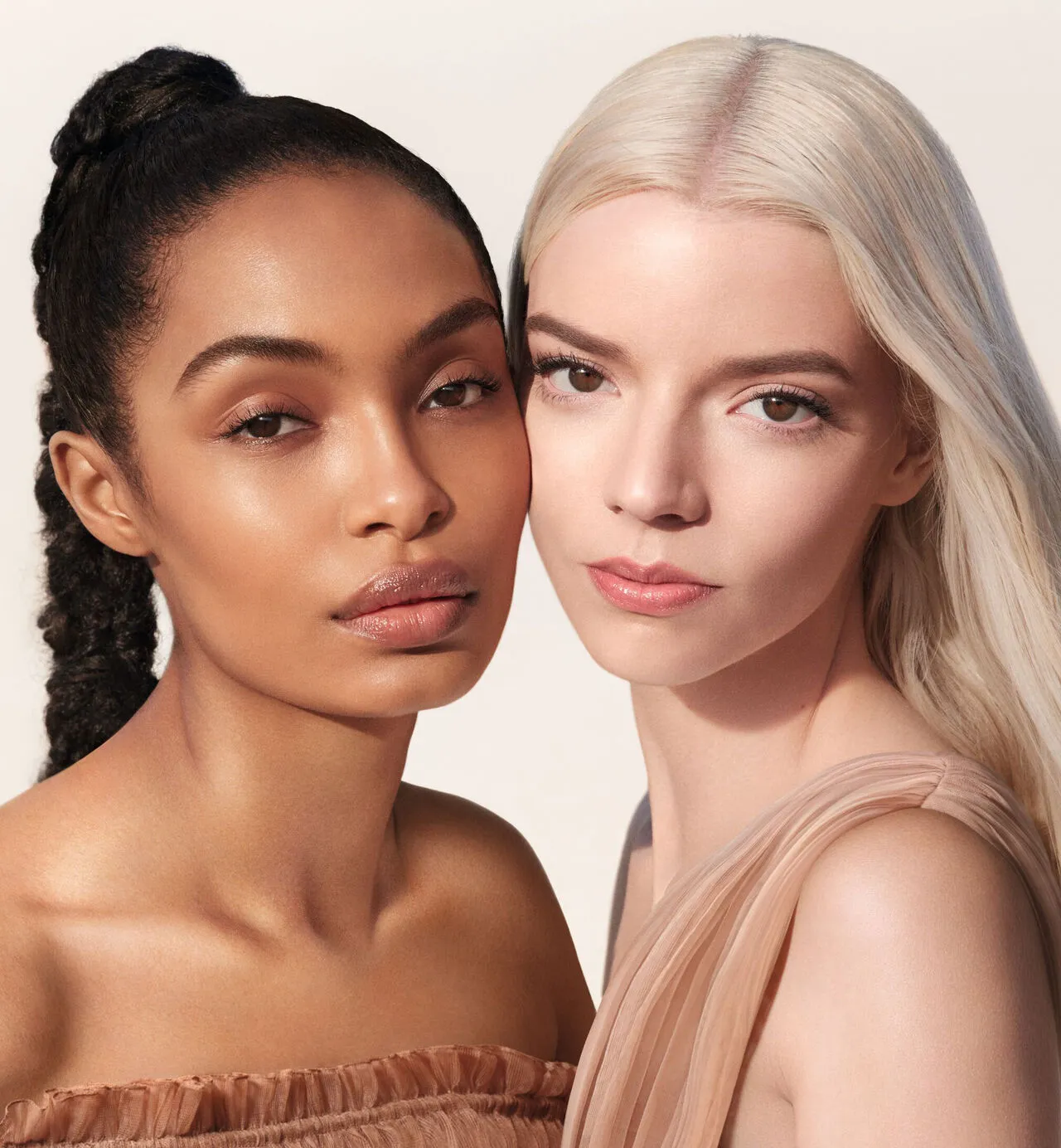 AAH-12 Colors long-lasting concealer foundation, light and breathable