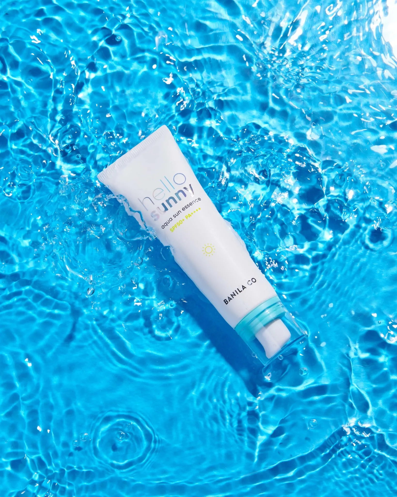 BANILA CO Hello Sunny Aqua Sun Essence SPF 50  PA    