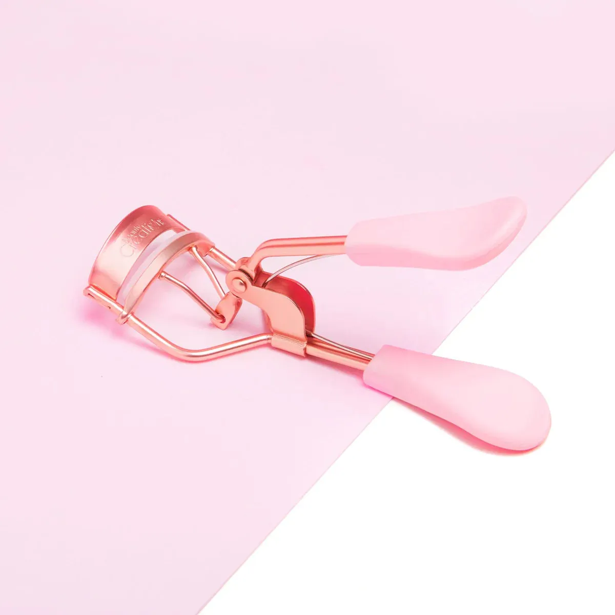 BEAUTY CREATIONS EYELASH CURLER اداة تجعيد الرموش