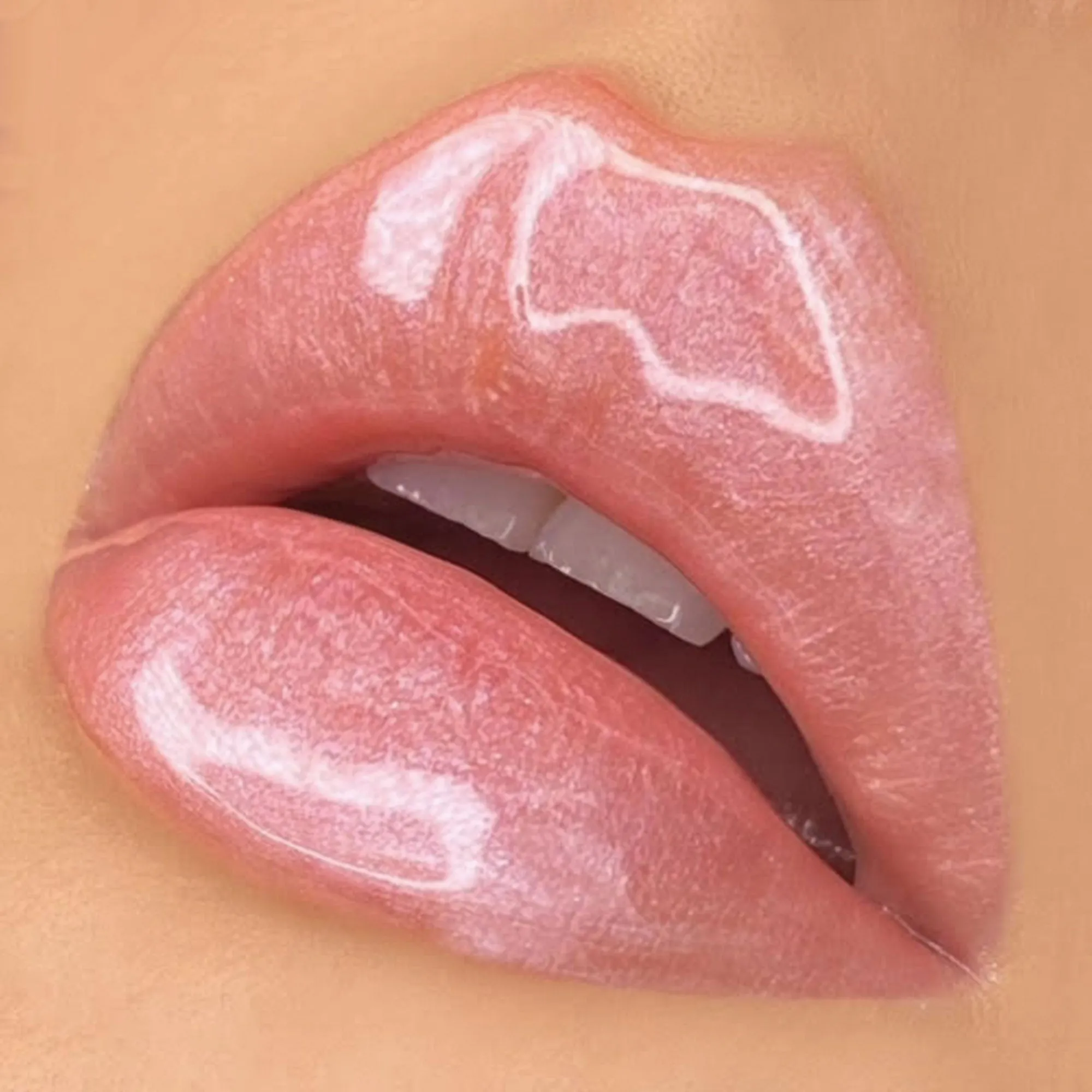 Doll Gloss - Champagne Kisses Lip Gloss