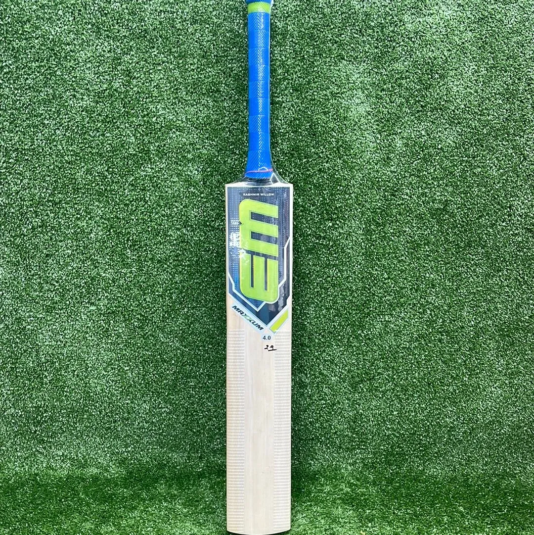 EM Maxxum 4.0 Kashmir Willow Cricket Bat