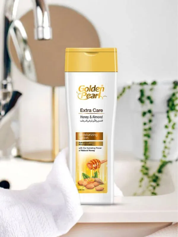 Golden Pearl Honey & Almond Moisturizing Lotion 400ml
