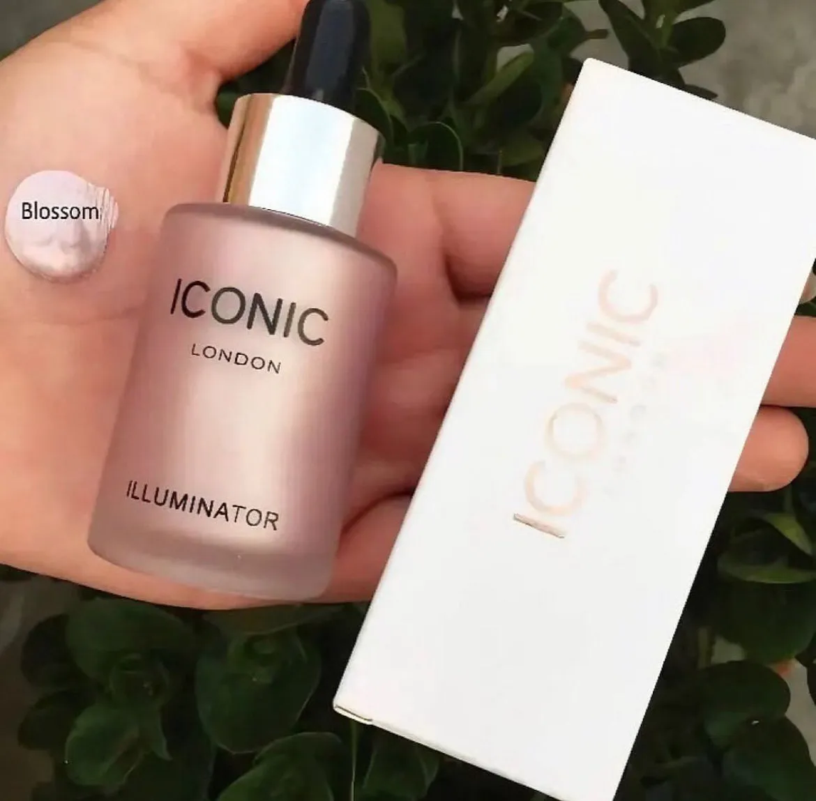 Iconic Illuminator Brightening Glow Liquid Highlighter