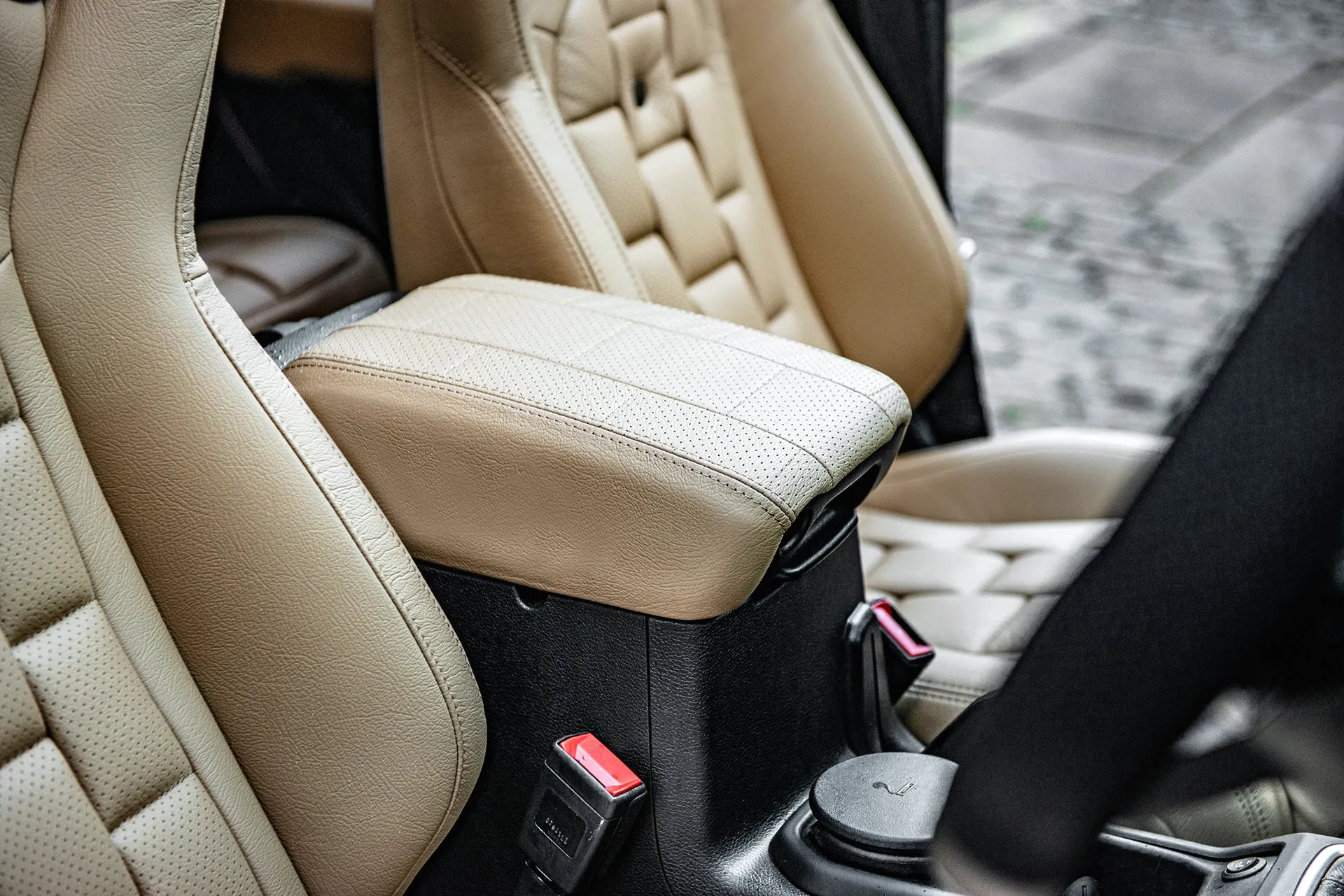 Jeep Wrangler JL 4 Door Leather Sports Interior - Cream Edition