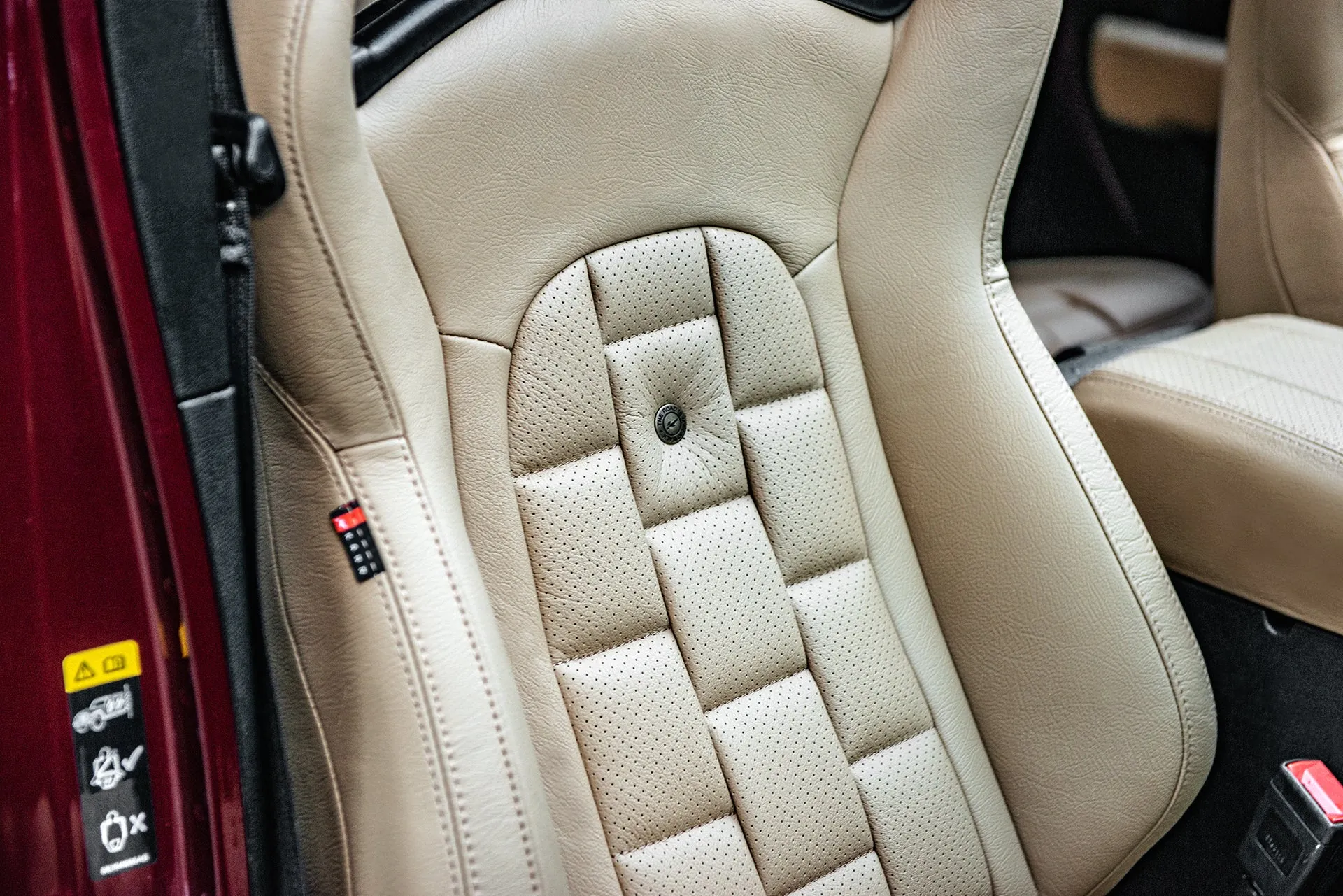 Jeep Wrangler JL 4 Door Leather Sports Interior - Cream Edition
