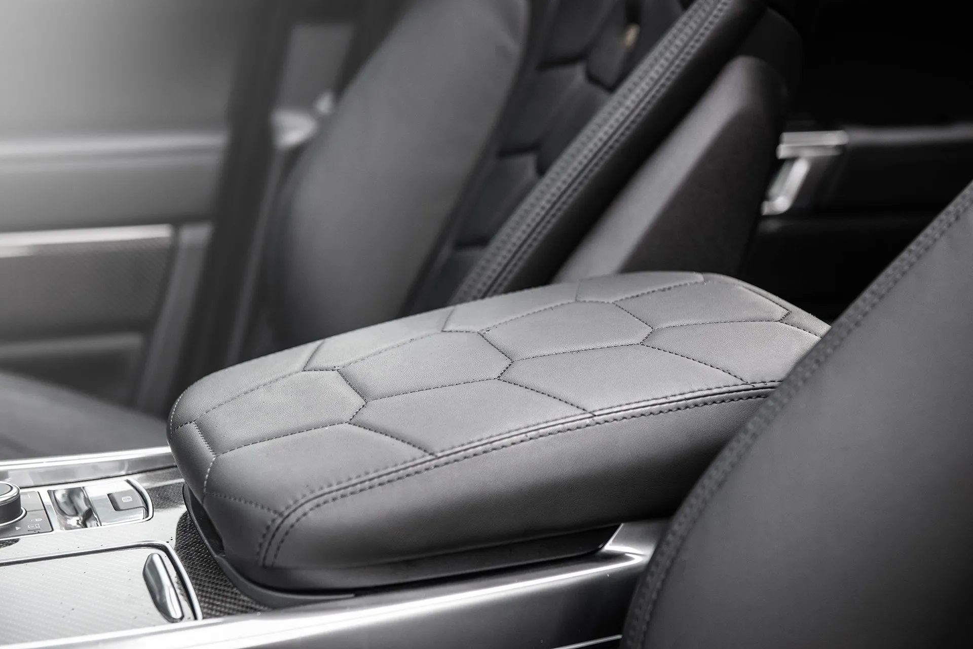 Range Rover SVR Leather Interior