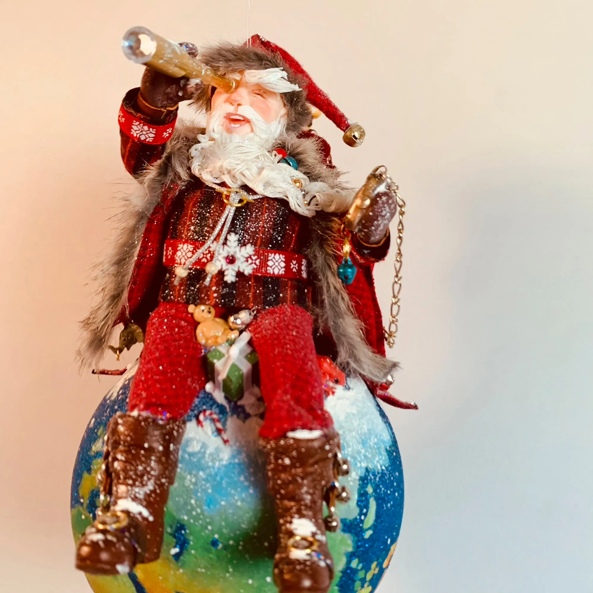 Santa on top of the world on Christmas Eve - Christmas Decoration - Looking through the spyglass - Collect Santa's by Kenfolks