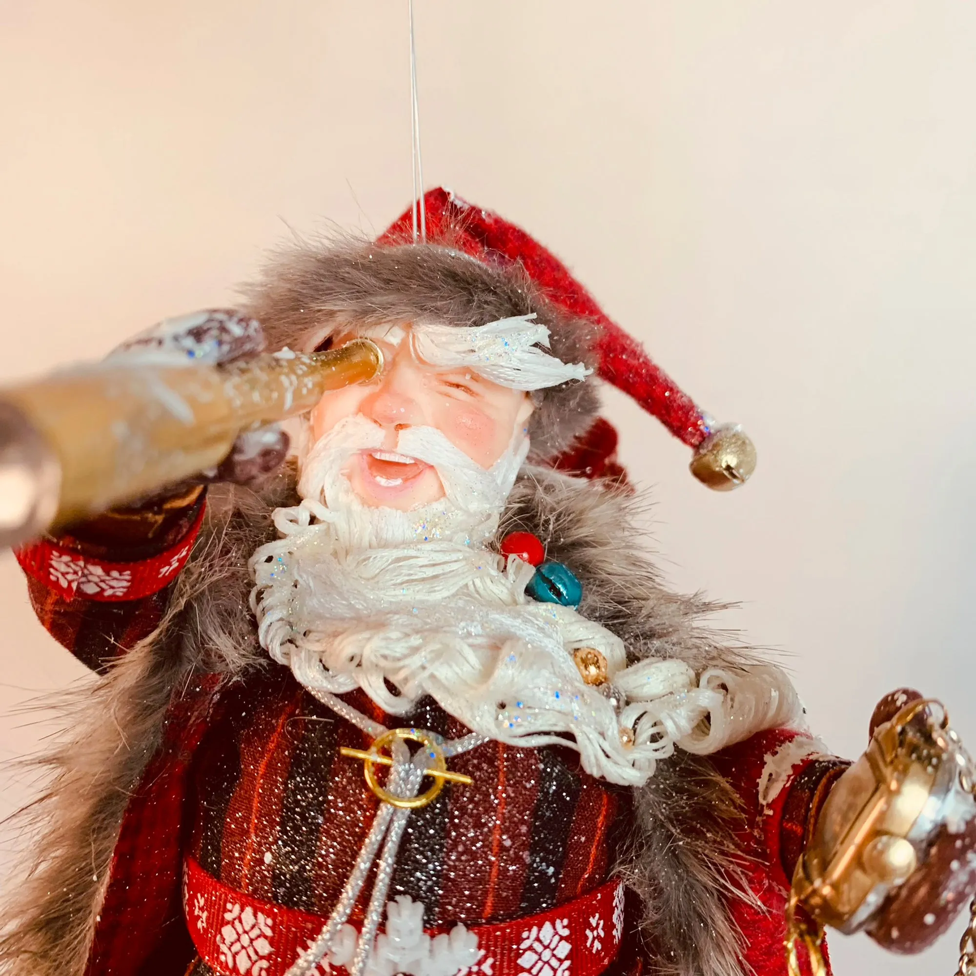 Santa on top of the world on Christmas Eve - Christmas Decoration - Looking through the spyglass - Collect Santa's by Kenfolks