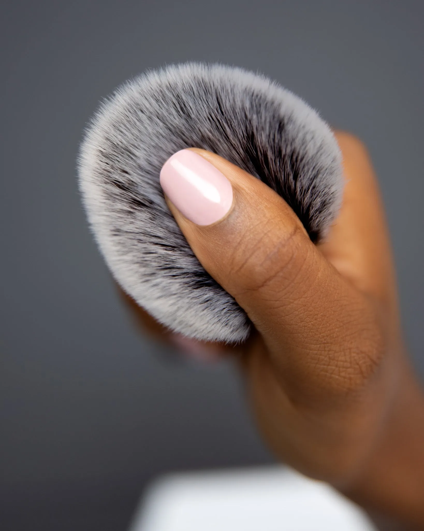Skin Warming Powder Brush