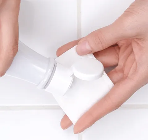 SKINFOOD Milk Shake Point Make up Remover مزيل المكياج بالحليب